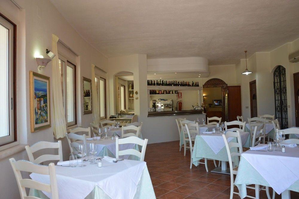 Hotel La Palma San Teodoro  Εξωτερικό φωτογραφία